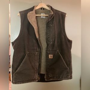 Used mens carhartt Sherpa lined vest